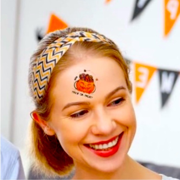 Orange, Black & White Zigzag Pattern Halloween Headband - Picture 3 of 5